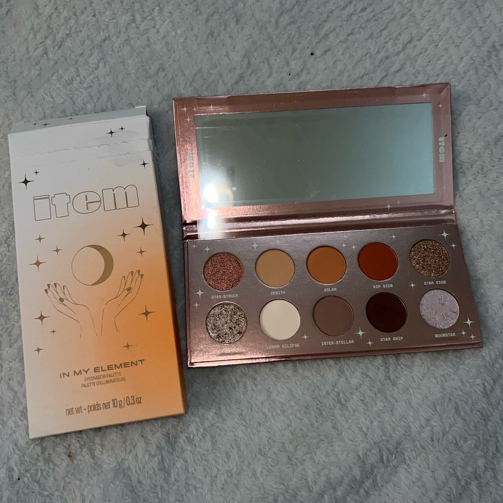 Eyeshadow palette